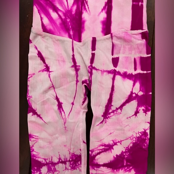 PINK Active Tie-Dye Leggings - Magenta and White - Picture 2 of 5
